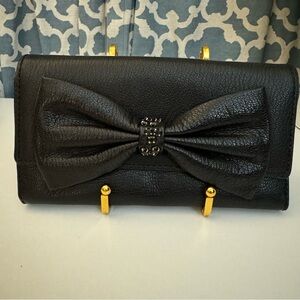 EUC Kate Spade Leather Milou Manor Place Clutch Wallet Black